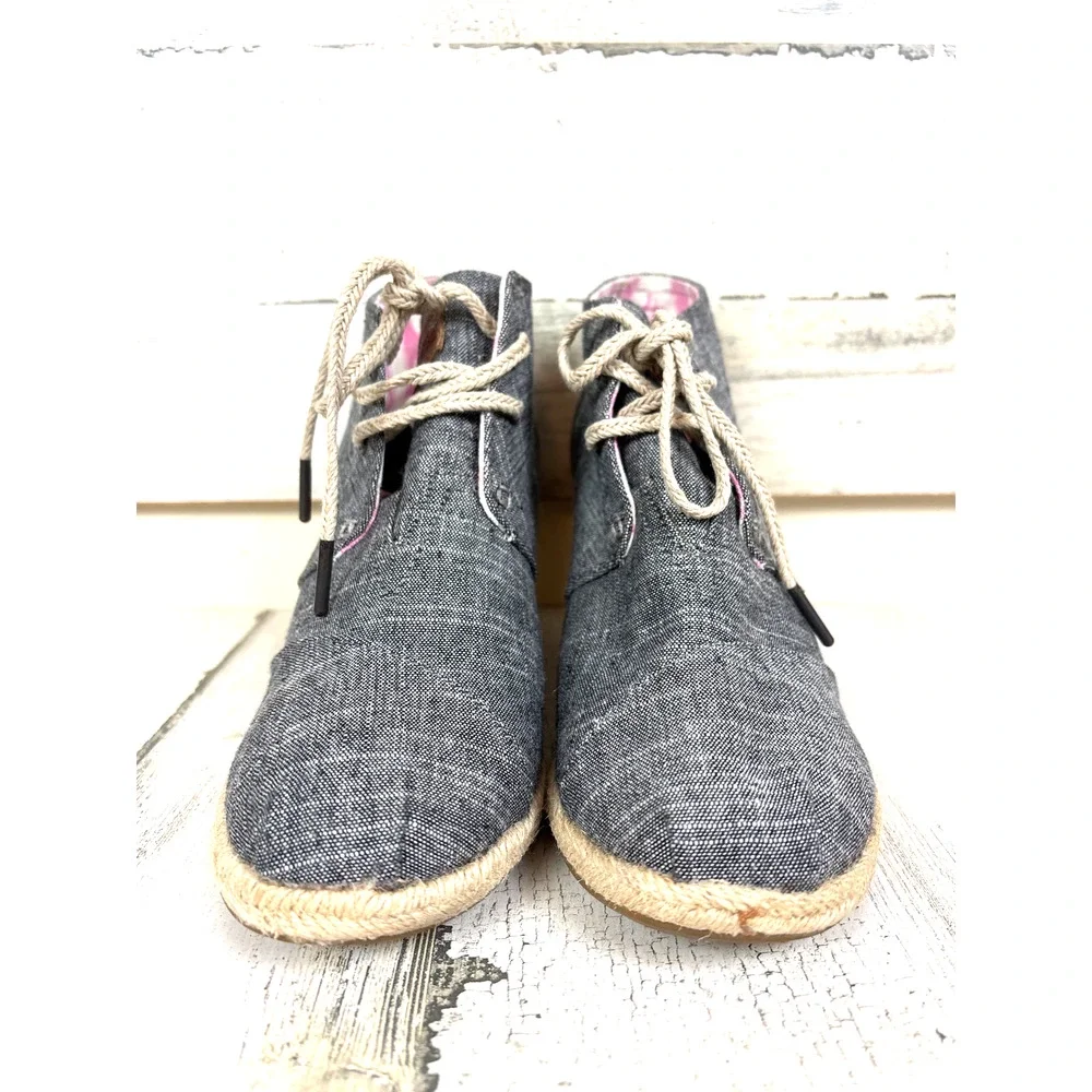 Toms Womens 8 Chambray Denim Wedge Espadrille Ankle Boots Boho Coastal